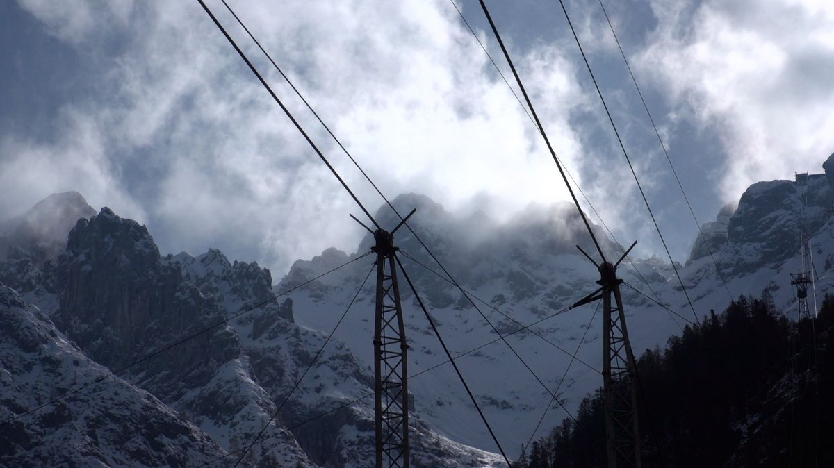 Nach 60 Jahren: Neue Seile für die Mittenwalder Karwendelbahn