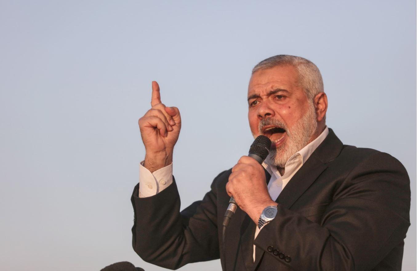 Bei einem israelischen Luftangriff im Gazastreifen sind am Mittwoch nach Angaben der islamistischen Hamas drei Söhne und vier Enkelkinder des Hamas-Auslandschefs Ismail Hanija getötet worden.