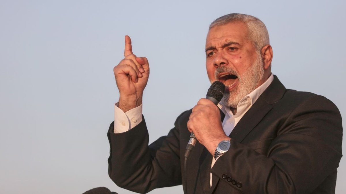 Bei einem israelischen Luftangriff im Gazastreifen sind am Mittwoch nach Angaben der islamistischen Hamas drei Söhne und vier Enkelkinder des Hamas-Auslandschefs Ismail Hanija getötet worden.