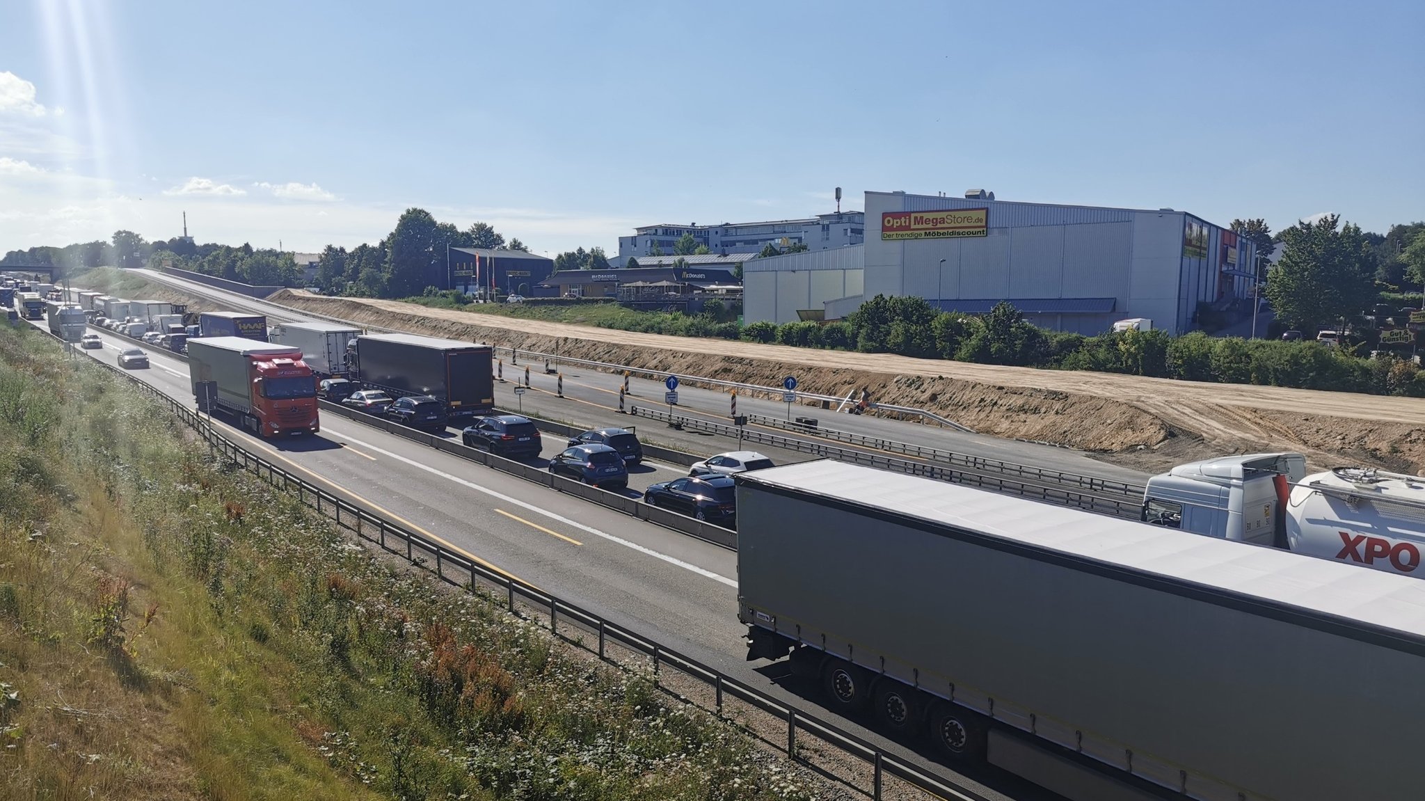 Verkehrschaos in und um Regensburg - Unfälle auf A3 und A93