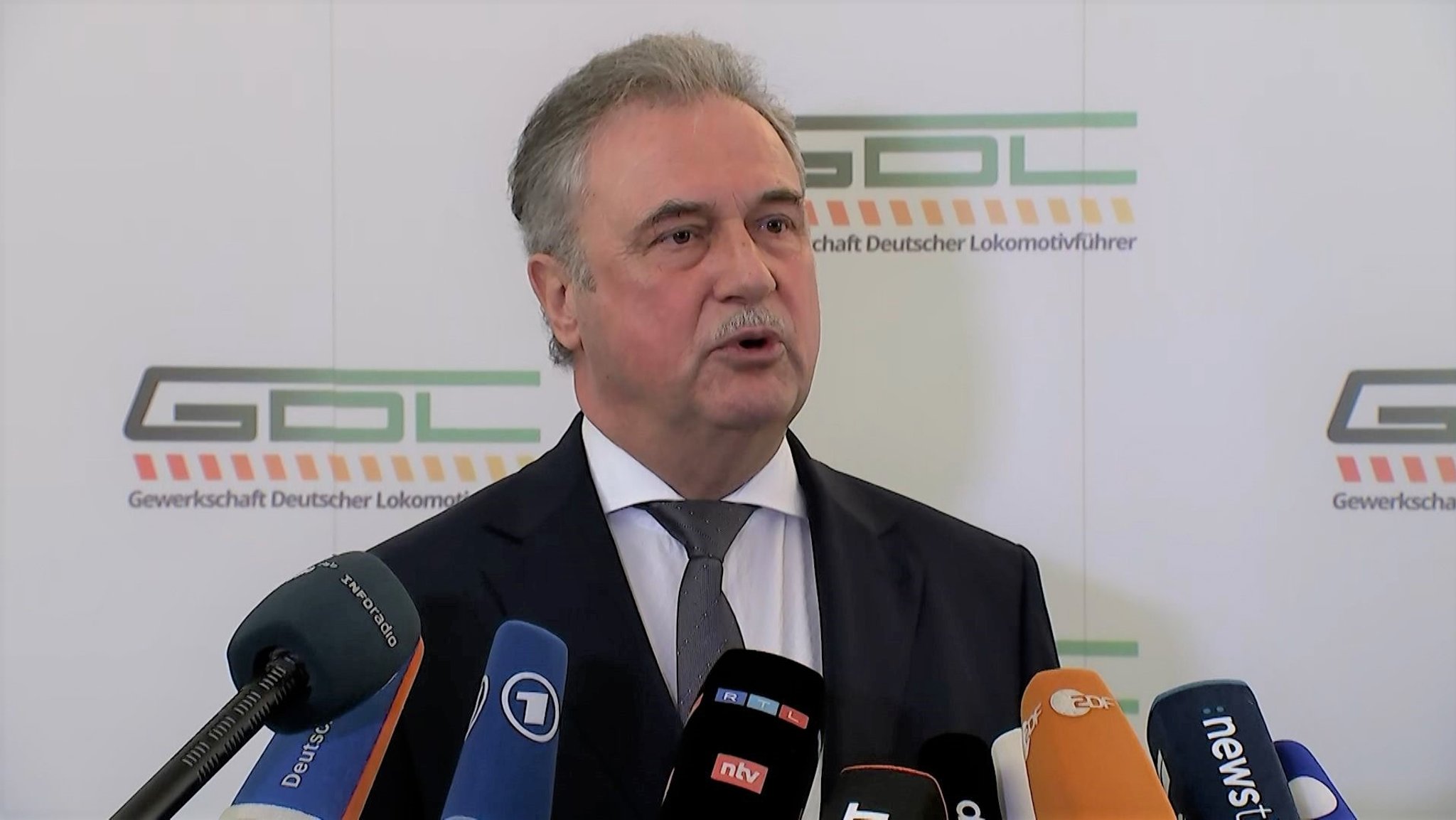 VIDEO: GDL-Pressekonferenz: Angebot der Bahn keine Basis für Verhandlungen