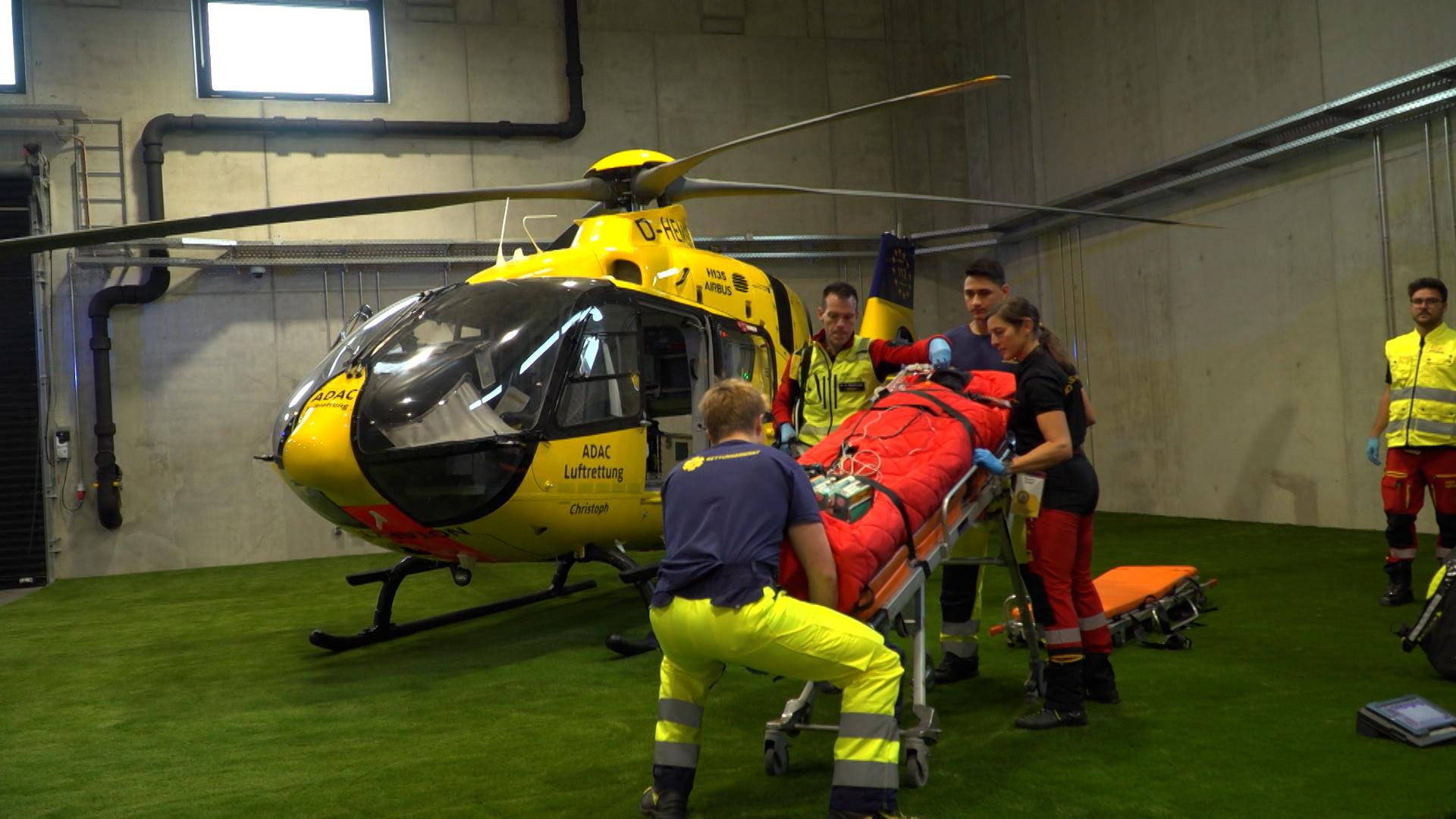 Luftrettung - Training für die gelben Engel