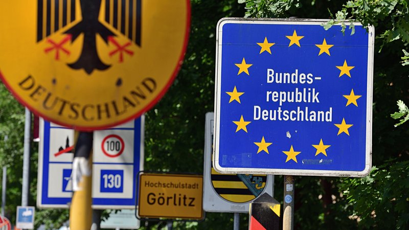 Symbolbild: Polnisch-deutsche Grenze | Bild: picture alliance / Daniel Kubirski | Daniel Kubirski Symbolbild: Polnisch-deutsche Grenze