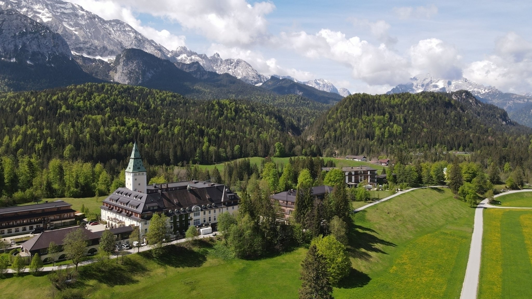 Der G7-Gipfel findet vor der malerischen Kulisse des Wettersteingebirges statt.