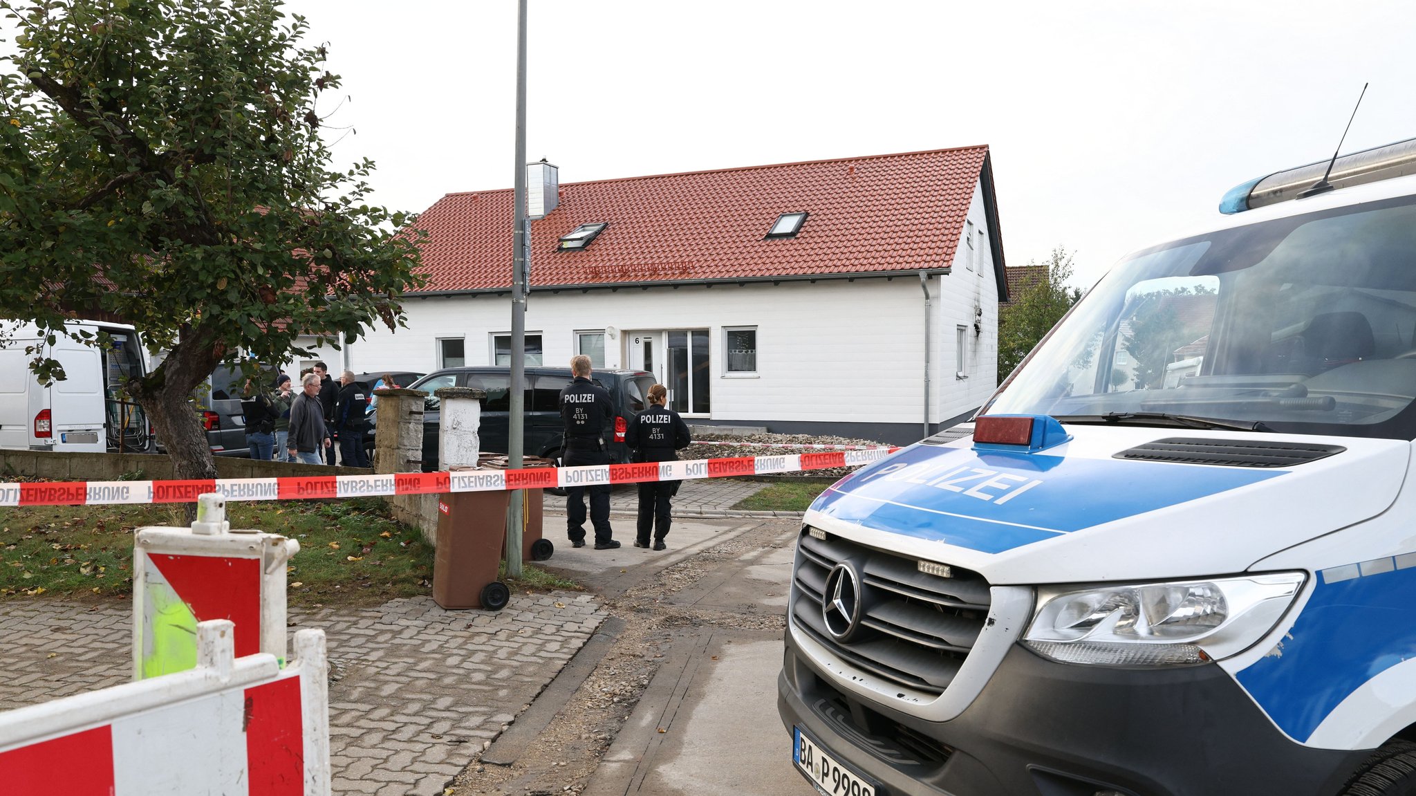 Die Polizei war mit einem Großaufgebot am Einsatzort in Berngau