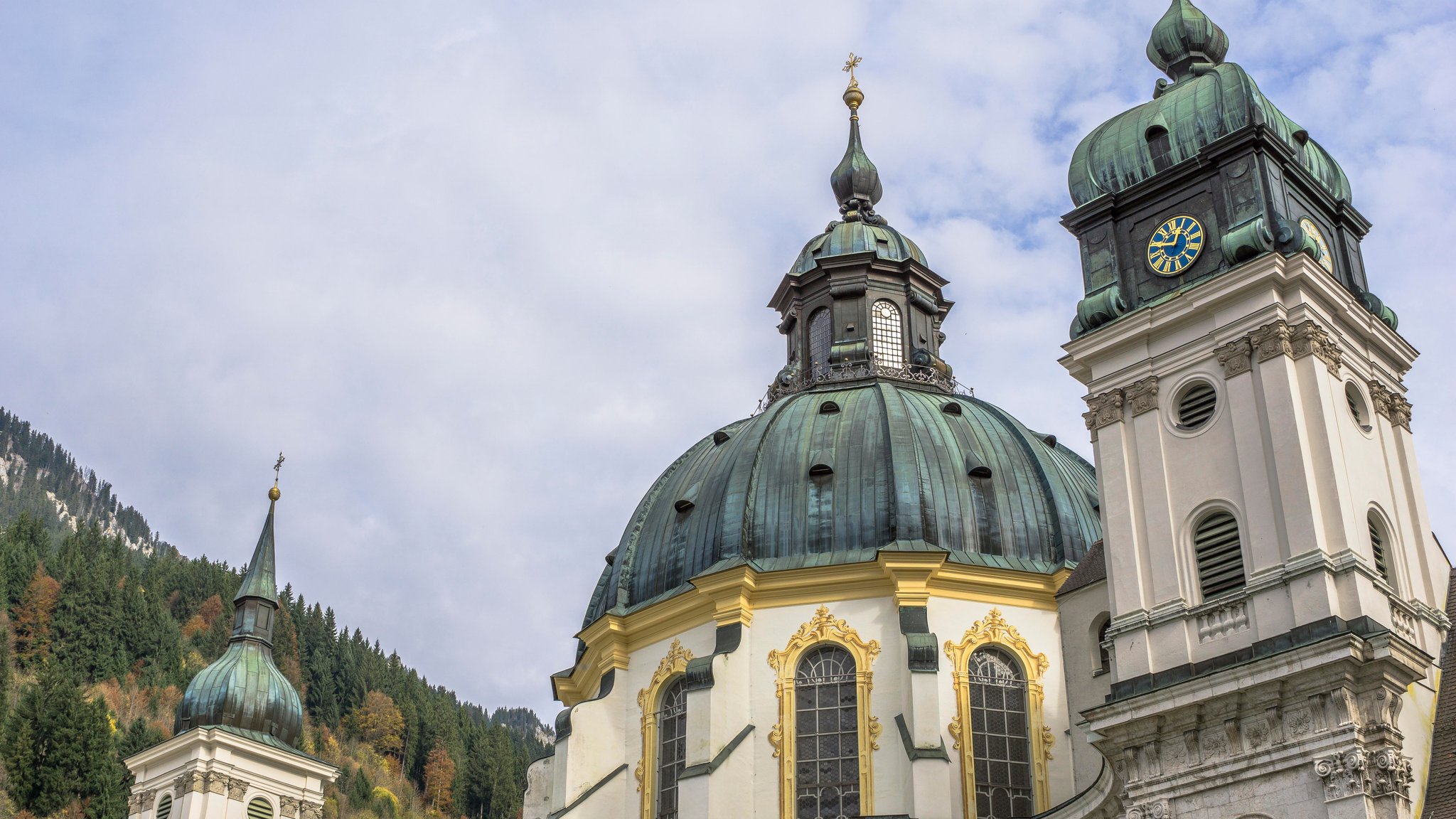 Zwei Jahre Krieg in der Ukraine: 50 Geflüchtete im Kloster Ettal