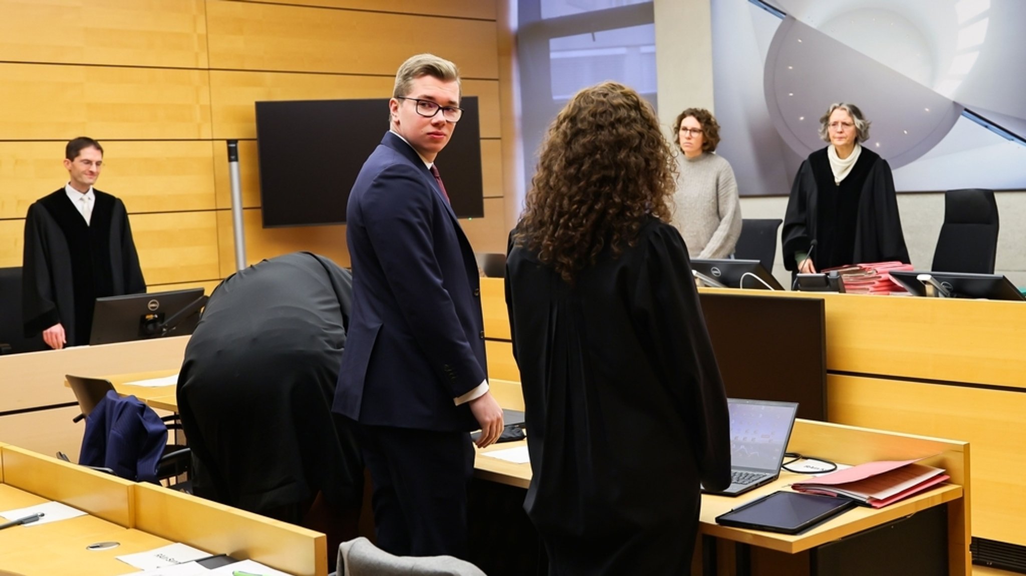 Daniel Halemba im Prozesssaal am Amtsgericht Würzburg