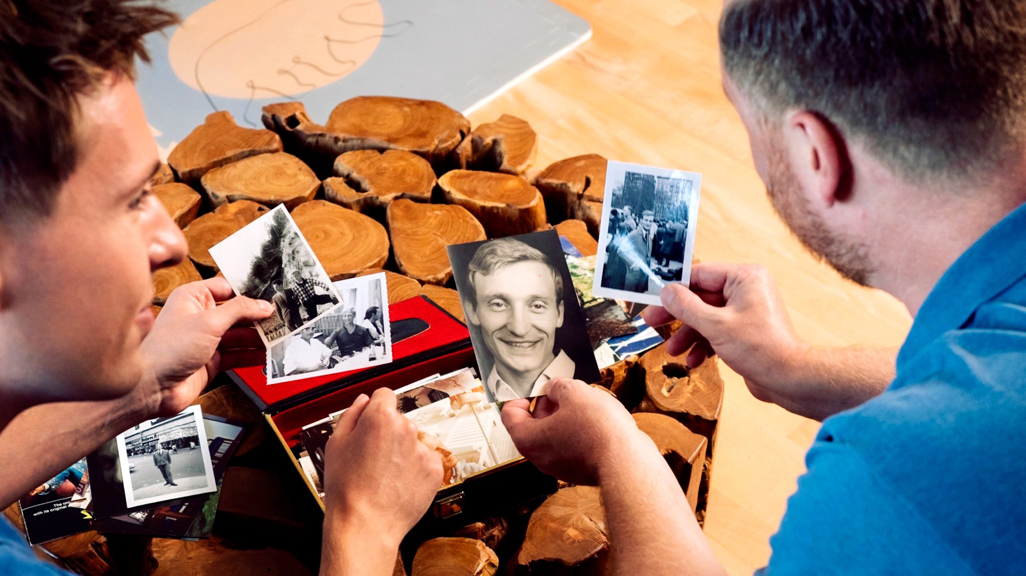 Onkel Fred ist 1998 an AIDS gestorben. Jetzt will Claude mehr über seinen Onkel herausfinden. | Bild: Y-Kollektiv / rb und BR Onkel Fred ist 1998 an AIDS gestorben. Jetzt will Claude mehr über seinen Onkel herausfinden.