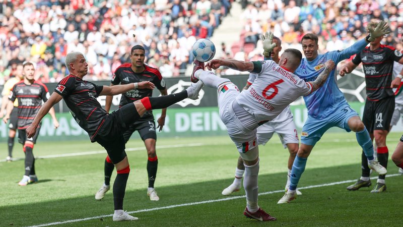 Spielszene FC Augsburg - 1. FC Union Berlin | Bild: picture-alliance/dpa Spielszene FC Augsburg - 1. FC Union Berlin