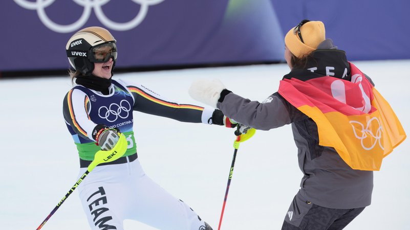 Kira Weidle-Winkelmann und Emma Aicher | Bild: picture alliance / ipa-agency | Luciano Maria Bisi/IPA Sport Kira Weidle-Winkelmann und Emma Aicher