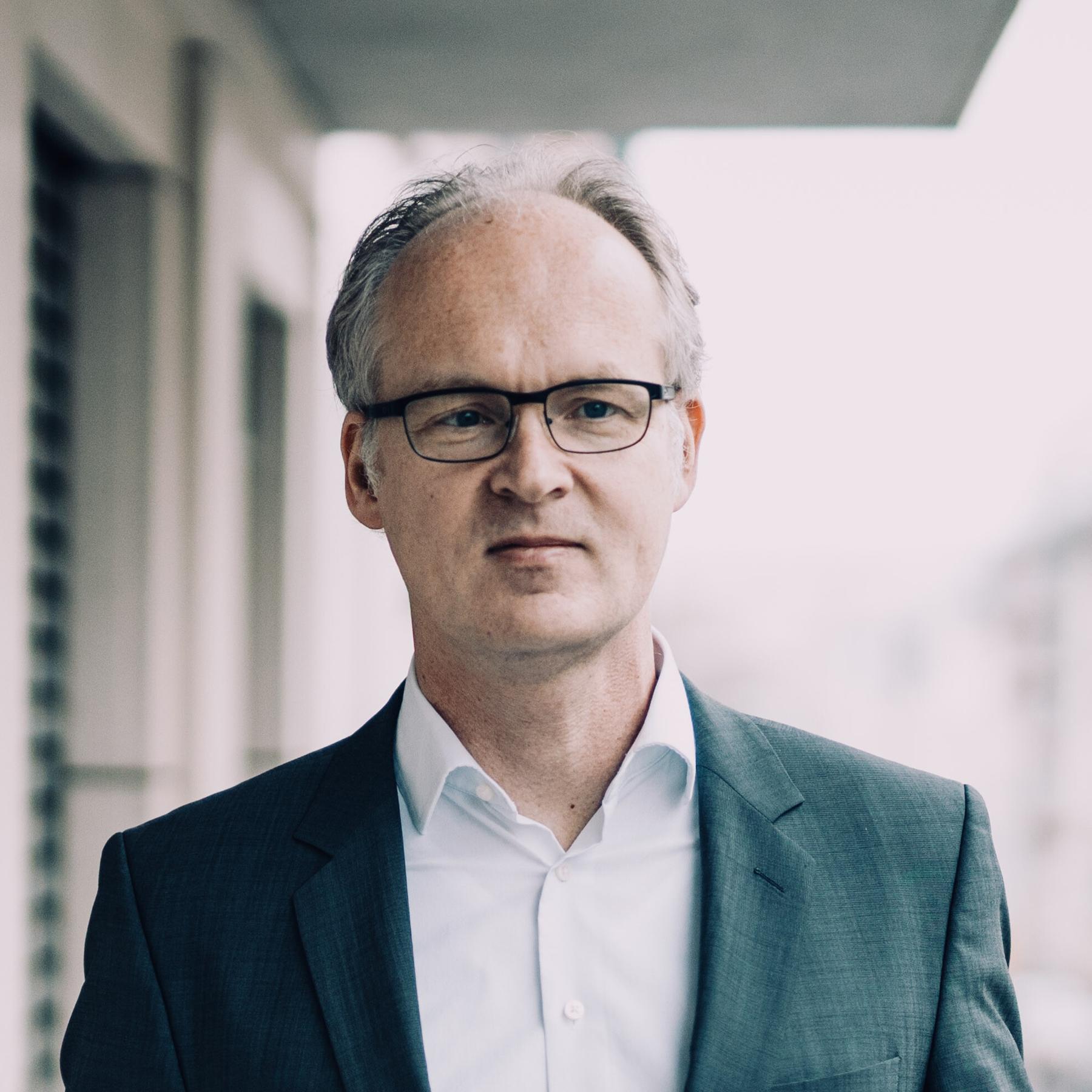Ökonom Dullien: Rüstungsausgaben anders finanzieren