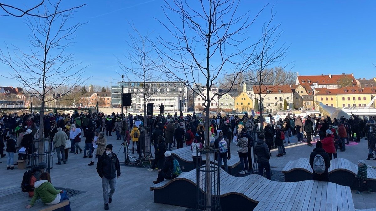 Protest gegen die Corona-Politik in der Regensburger Innenstadt