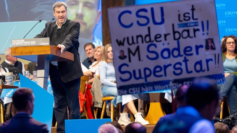 Söder beim politischen Aschermittwoch | Bild: picture alliance/dpa | Sven Hoppe Söder beim politischen Aschermittwoch