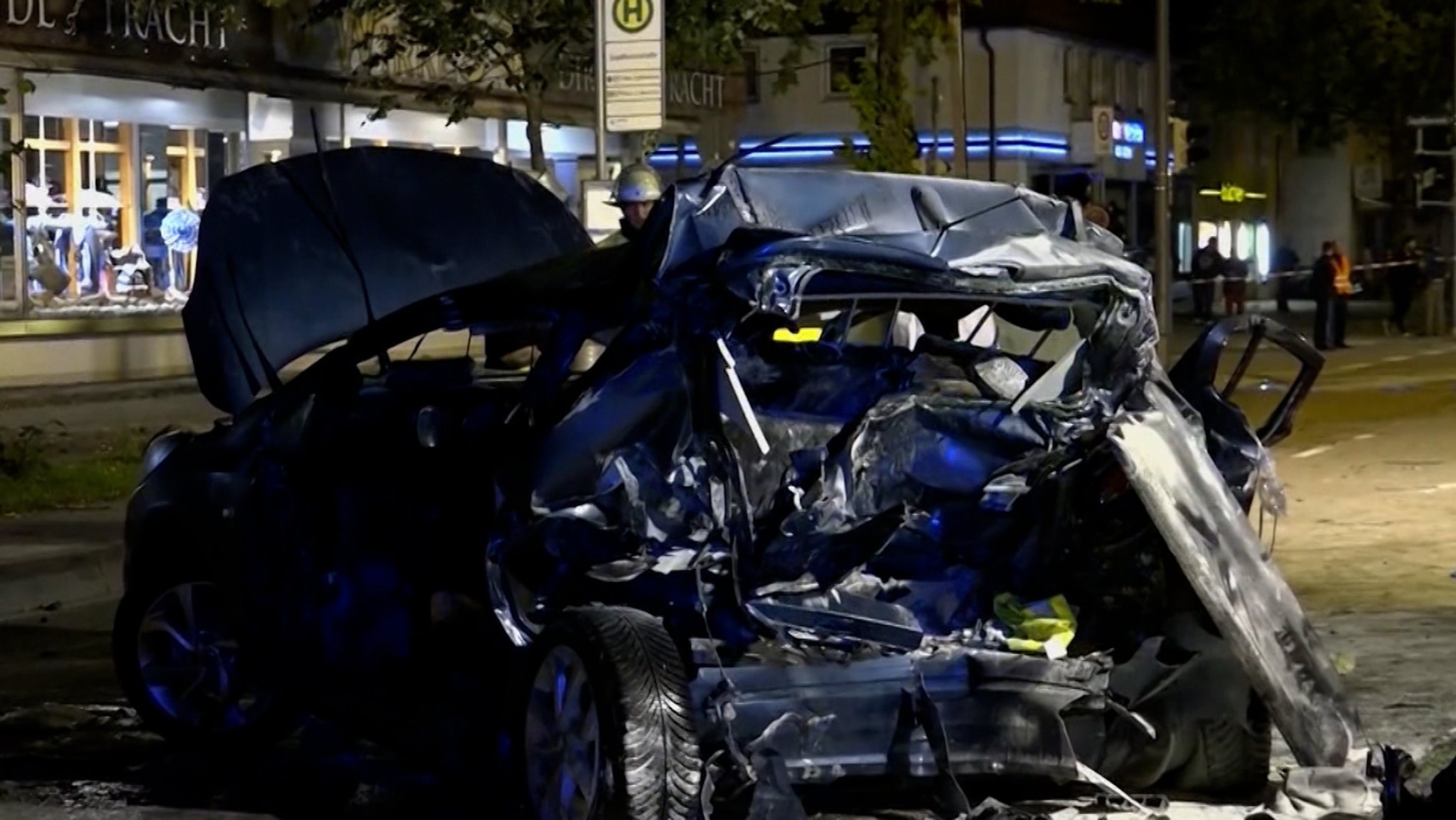 Unfall mit drei Toten: Strafe für SUV-Raser reduziert