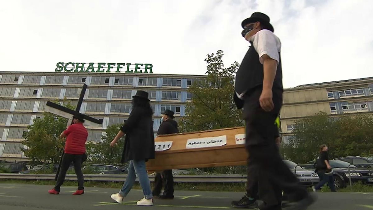 Herzogenaurach Proteste Gegen Arbeitsplatzabbau Bei Schaeffler Br24