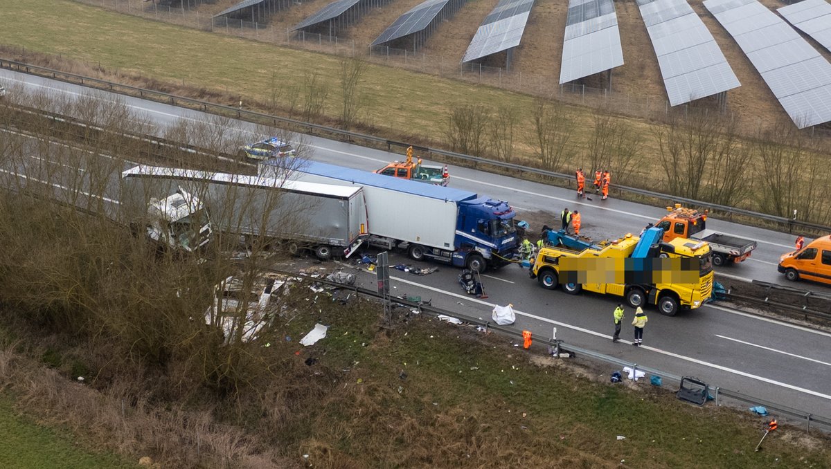 Tödlicher Unfall auf A93: Wahrscheinlich war ein Reifen schuld