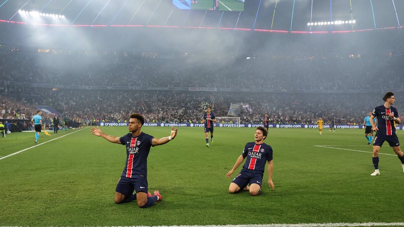 Desire Doue bejubelt das 2:0 für Paris | Bild: picture alliance/dpa | Christian Charisius Desire Doue bejubelt das 2:0 für Paris