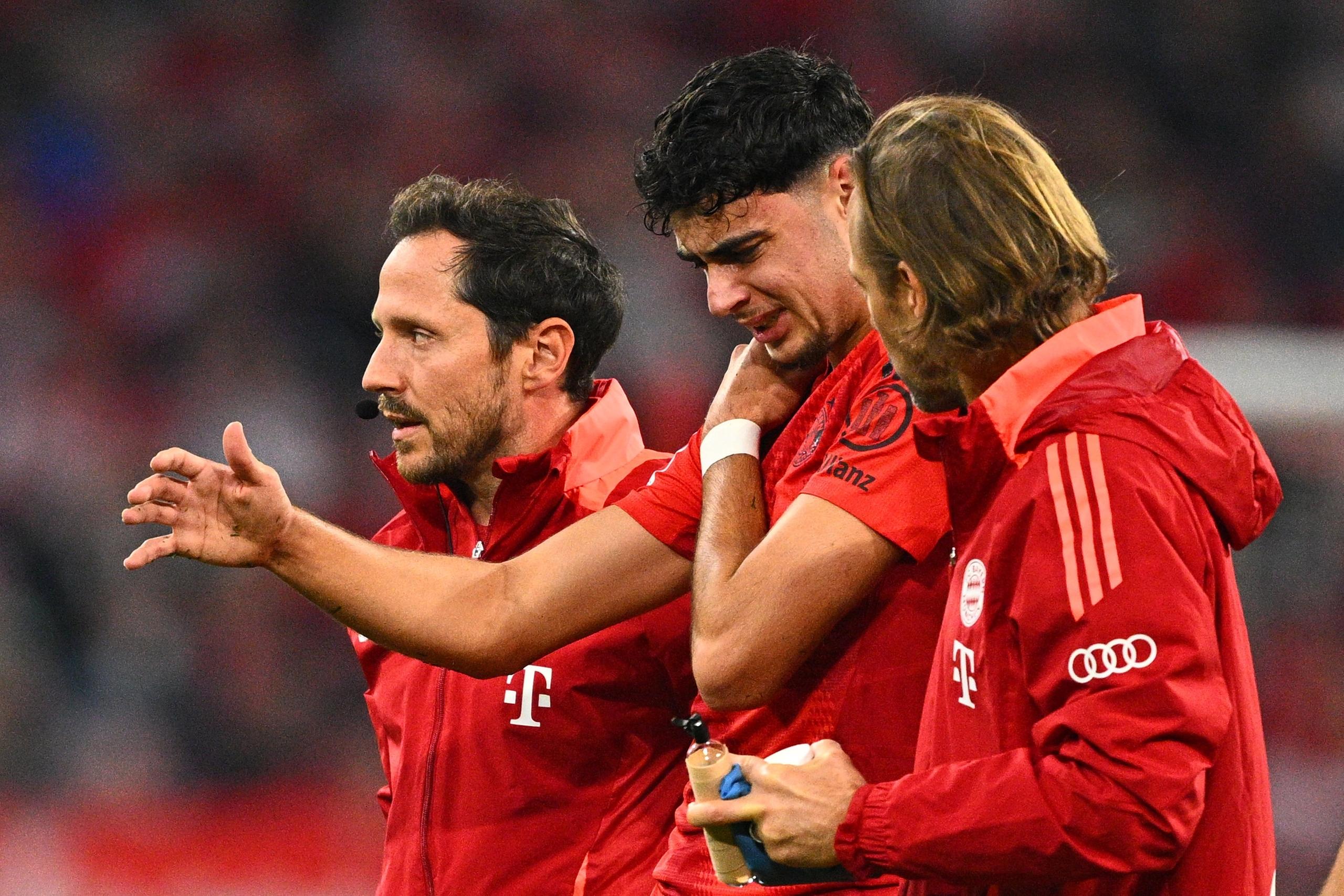 Pavlovic verletzt sich im Duell Bayern München - VfB Stuttgart