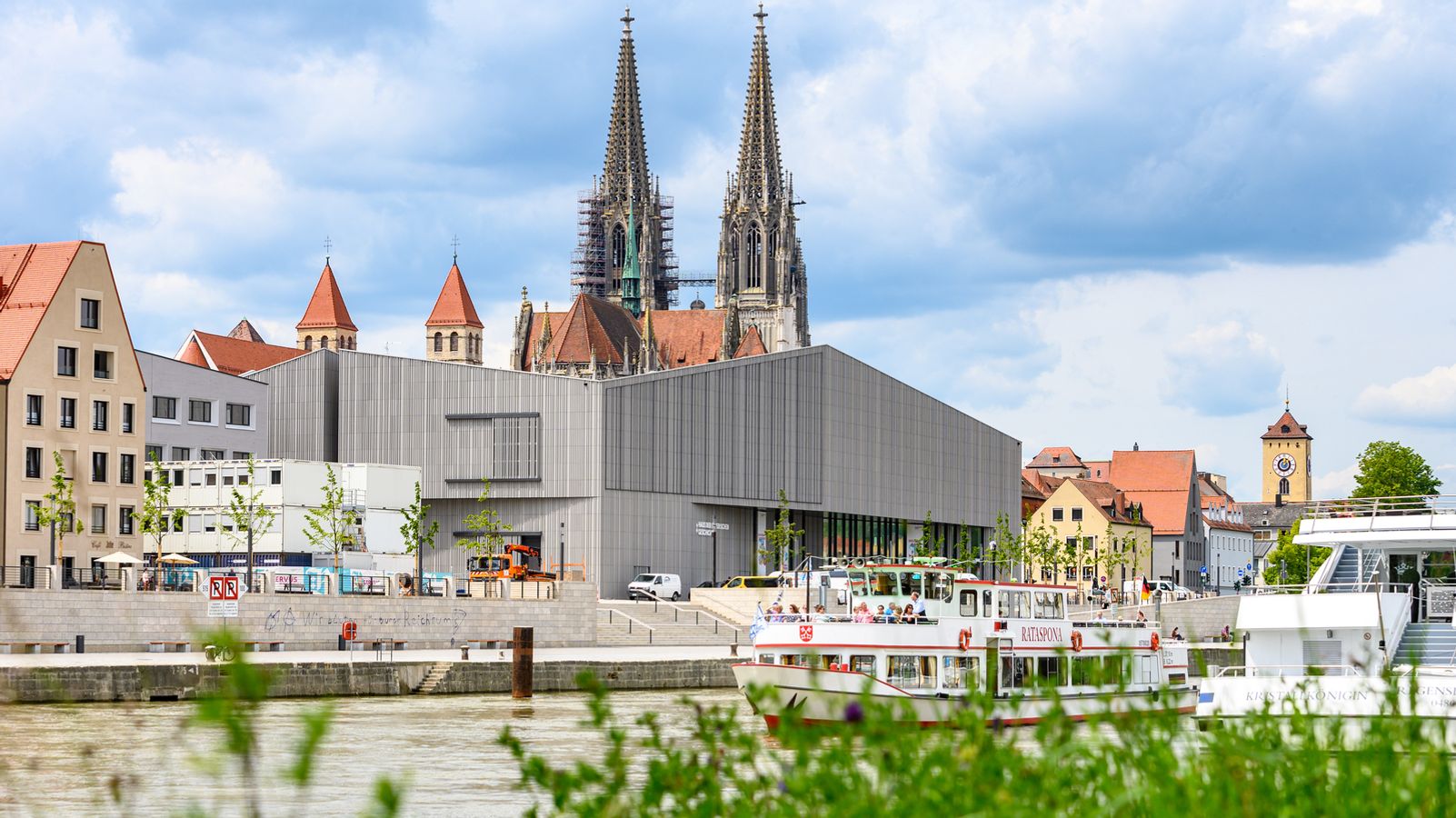 Er sucht sie regensburg