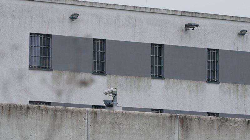 Die JVA Gablingen von außen. | Bild: BR Die JVA Gablingen von außen.