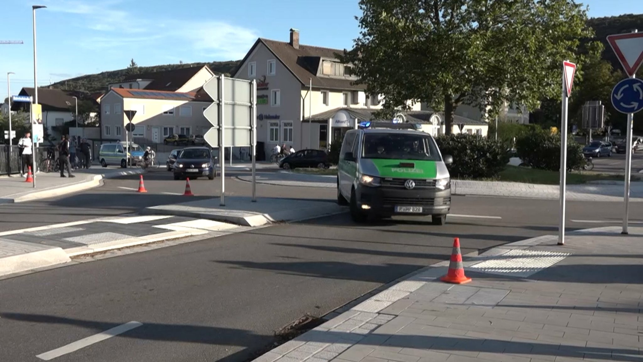 Ein Mann hat am Dienstagnachmittag in Kelheim für einen Polizei-Großeinsatz gesorgt.