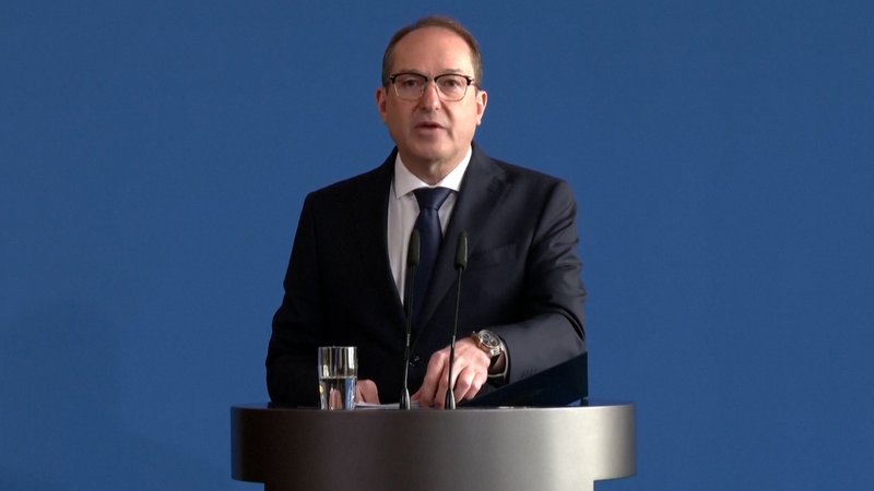 Dobrindt äußert sich zu der Aktion | Bild: BR 2025 Dobrindt äußert sich zu der Aktion