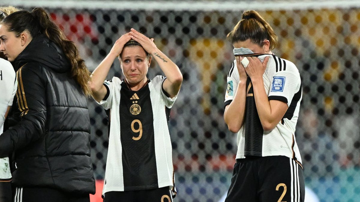 Svenja Huth (links) weinte bittere Tränen nach der Niederlage