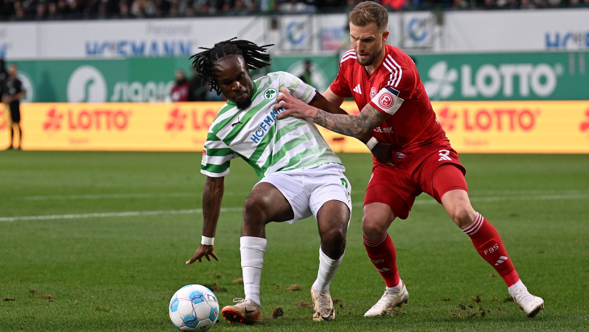 Elfmeter in der Nachspielzeit - Fürth verschenkt Heimpunkt