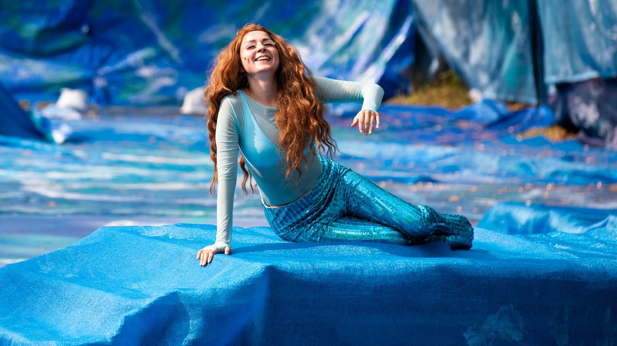 Patrizia Unger spielt die kleine Meerjungfrau Adrienne beim Märchensommer Allgäu