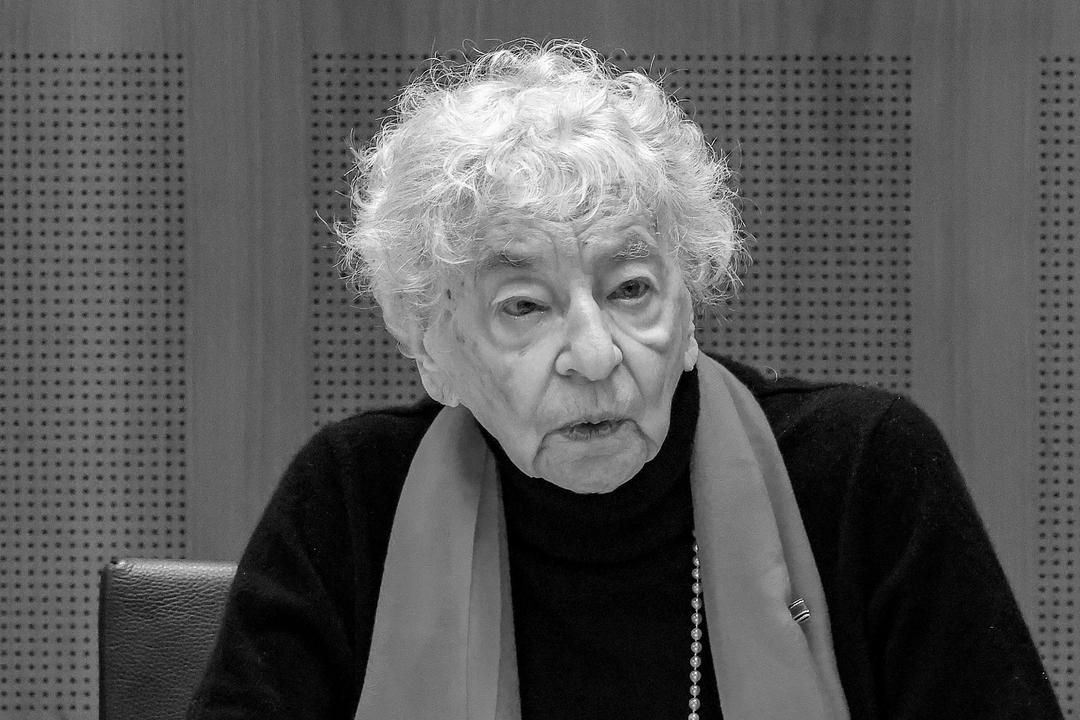 Ruth Weiss im Landtag von Nordrhein-Westfalen. 