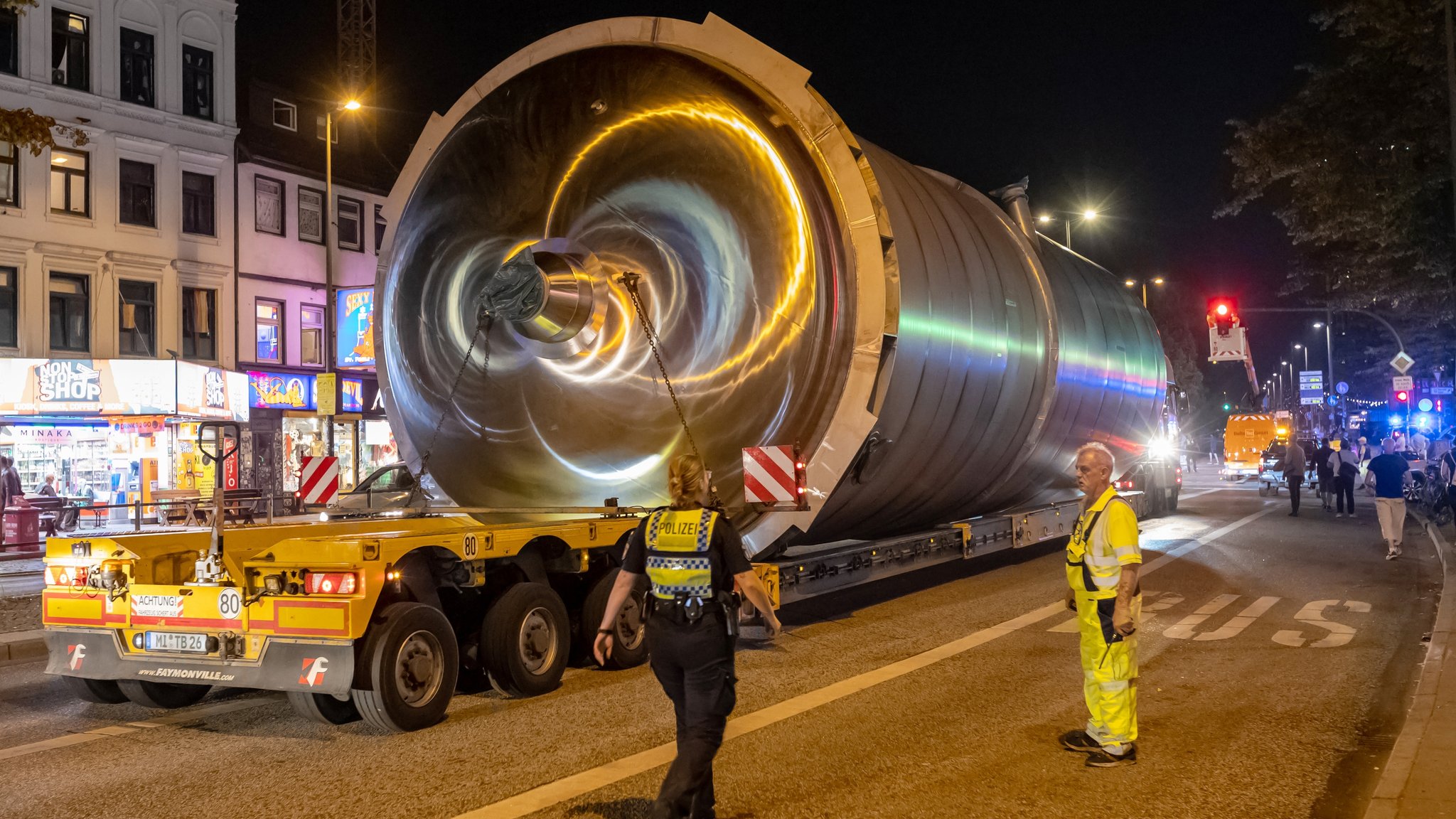 "1001 Gesetz": Bürokratie bei Schwertransporten