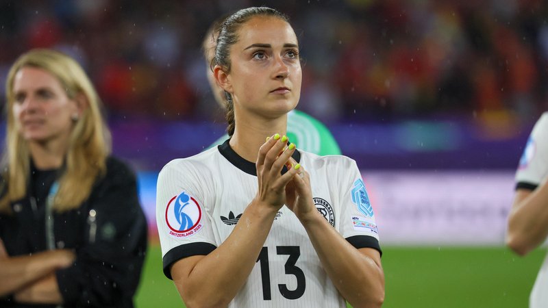 Sara Däbritz beendet ihre DFB-Karriere | Bild: picture-alliance / dpa Sara Däbritz beendet ihre DFB-Karriere
