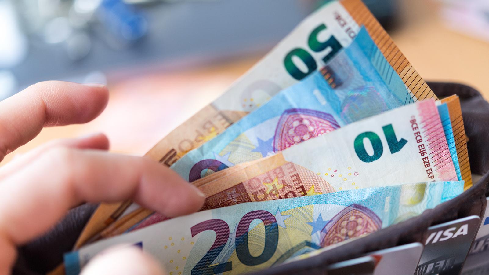 Neu Im Marz Hohere Mutterrente Mehr Mindestlohn Auf Dem Bau Br24