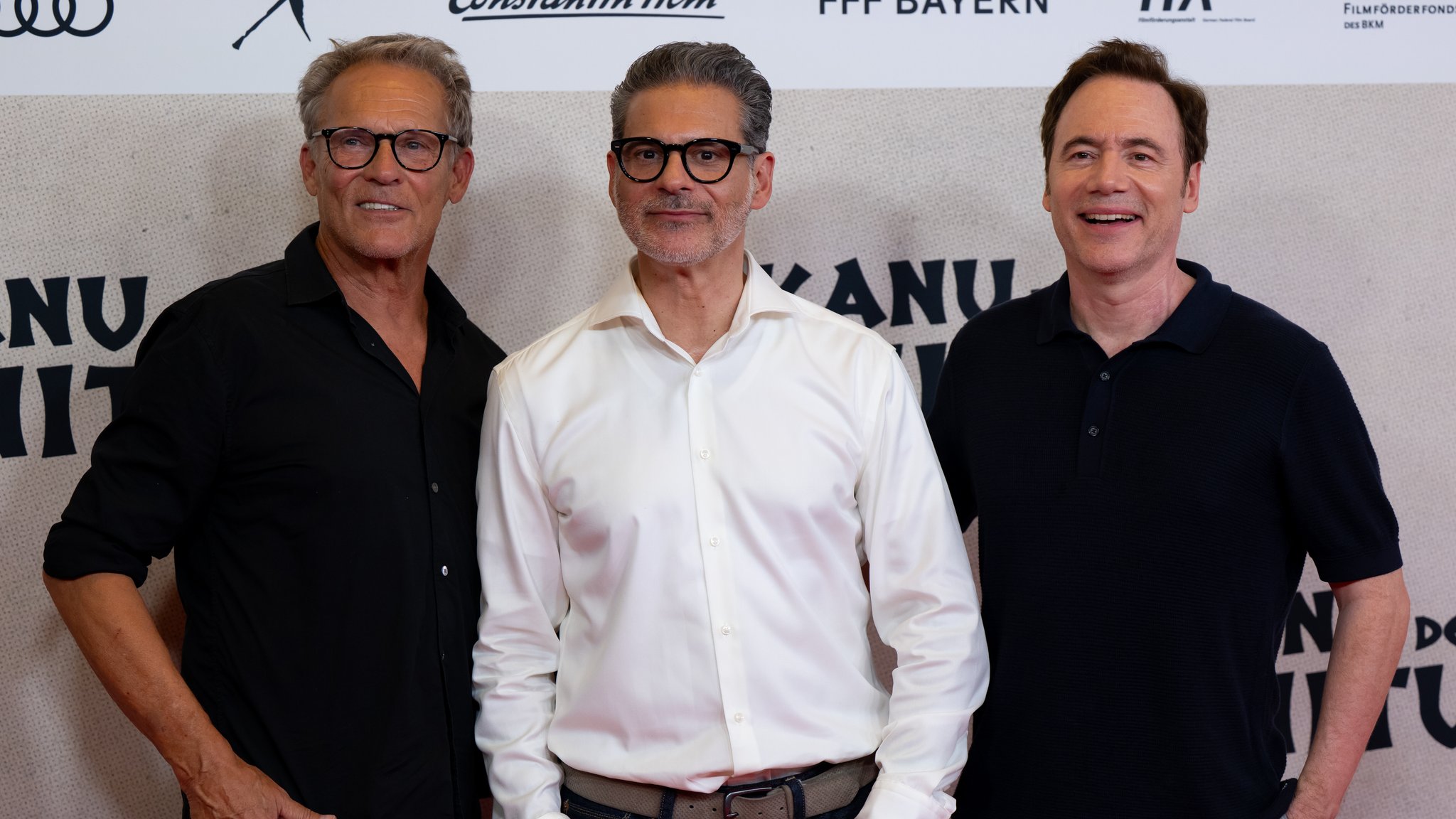 Die Schauspieler Christian Tramitz, Rick Kavanian und Michael Bully Herbig bei der Weltpremiere von "Das Kanu des Manitu".