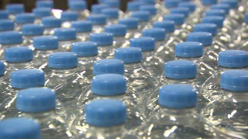 Flaschen der Firma Altmühltaler | Bild: BR Flaschen der Firma Altmühltaler