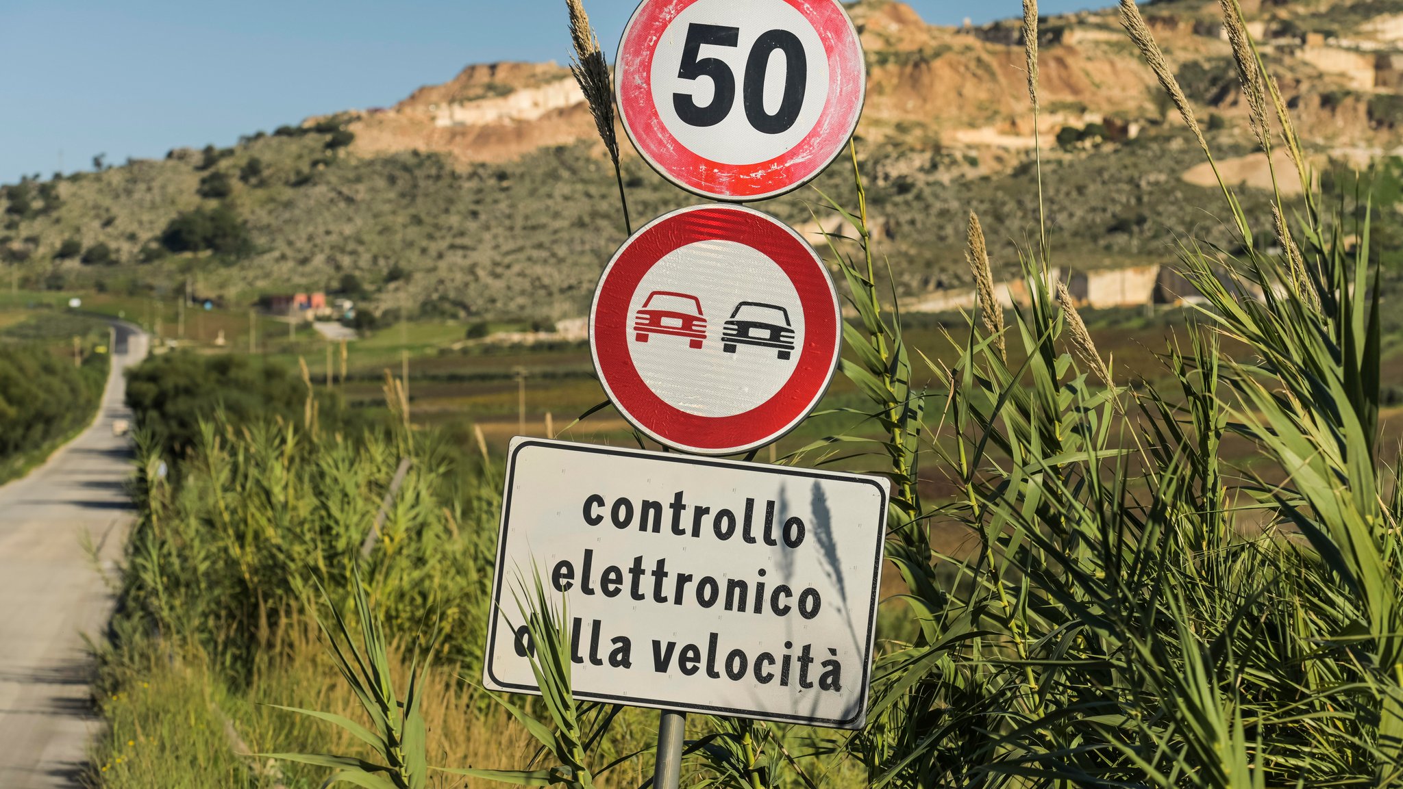 Hinweis auf Geschwindigkeitskontrolle in Italien