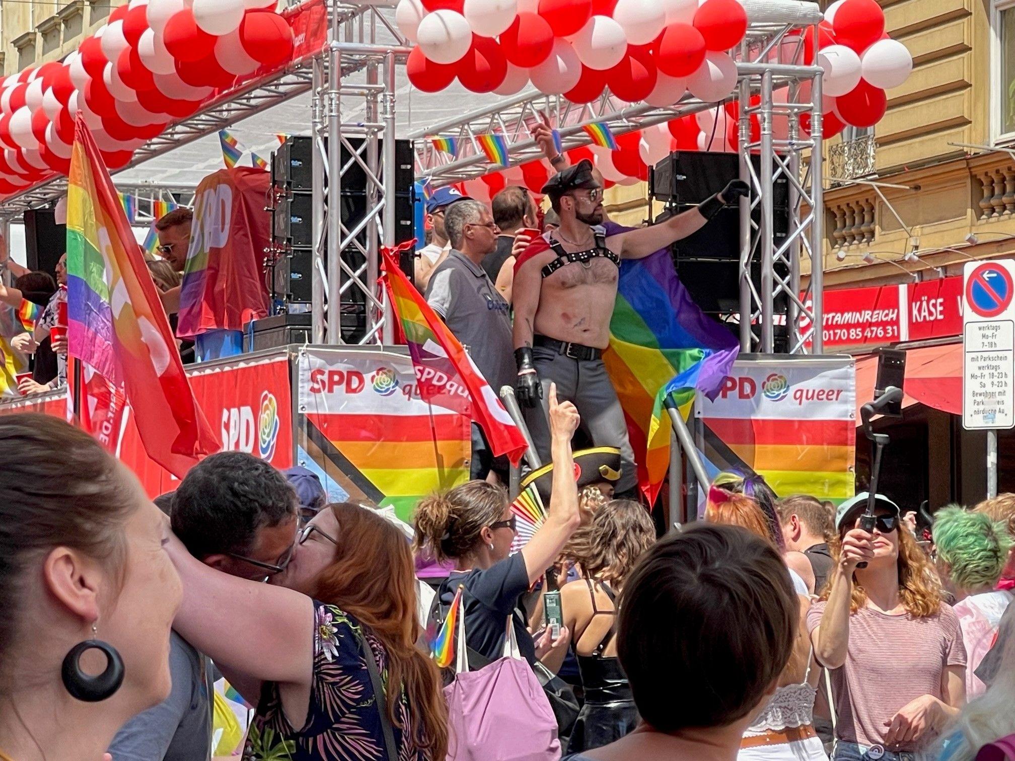 Hunderttausende Feiern Christopher Street Day | BR24