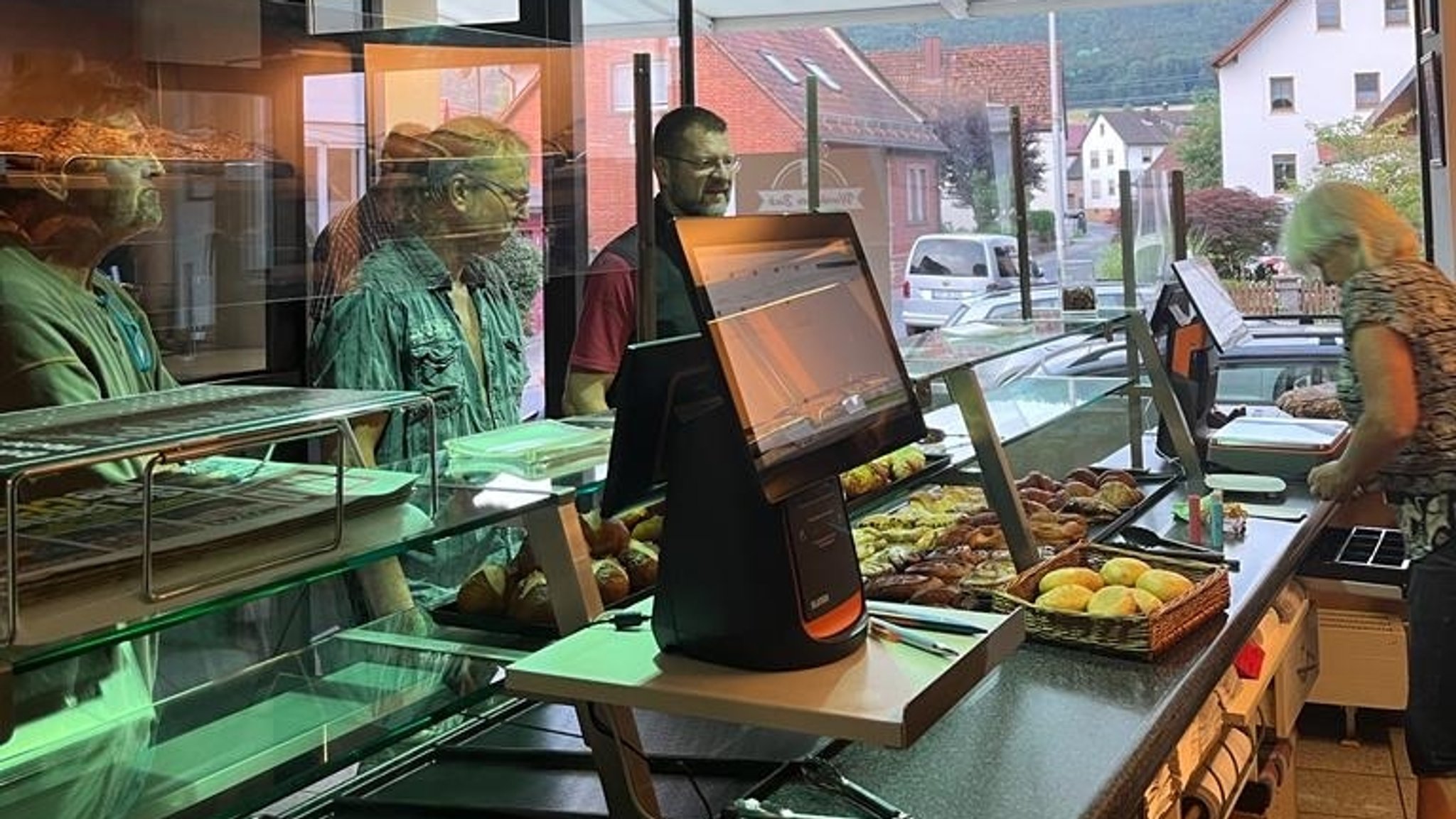 Bayerns erste Genossenschafts-Bäckerei in Wombach eröffnet