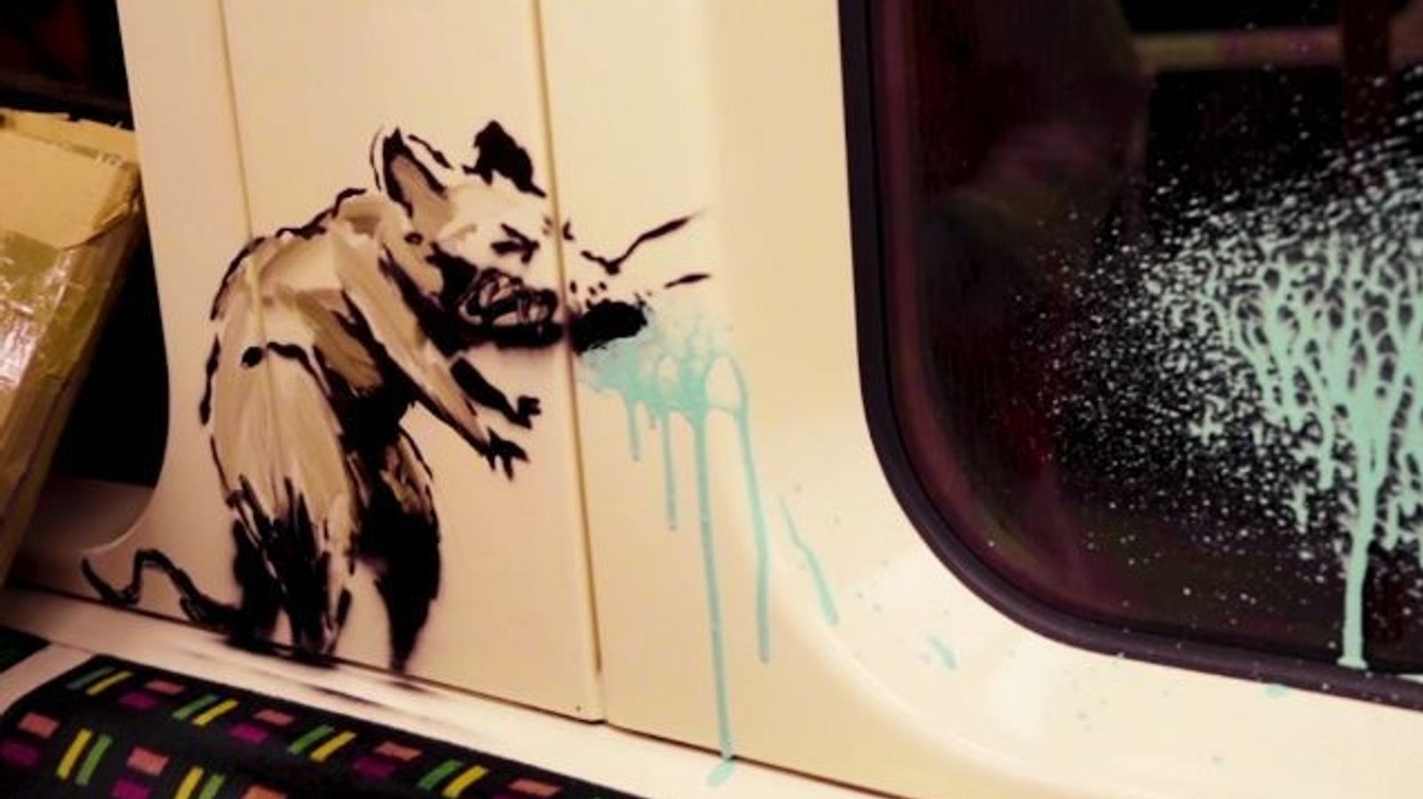 Neue Banksy Bilder In Londoner U Bahn Aufgetaucht Br24