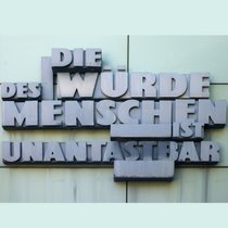 Die Würde des Menschen - Philosophische Grundlagen | Bild: picture-alliance/dpa