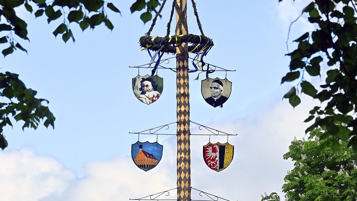 Angesägt und abgedüst: Maibaumfrevler von Ottobeuren geständig