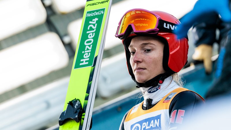 Skispringerin Katharina Schmid | Bild: picture alliance / BEAUTIFUL SPORTS I Wunderl Skispringerin Katharina Schmid