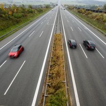 Stop and Go zwischen Ost und West - die Bundesautobahn A9 | Bild: pa/dpa