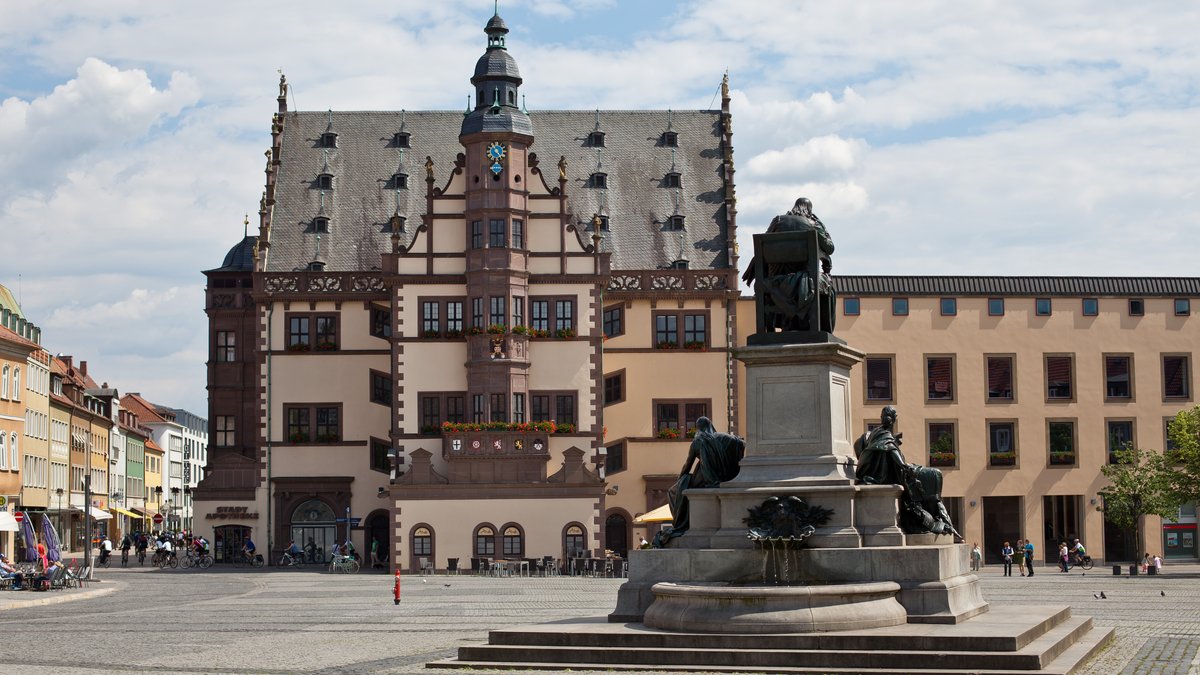 Marktplatz mit Rückert-Denkmal in Schweinfurt