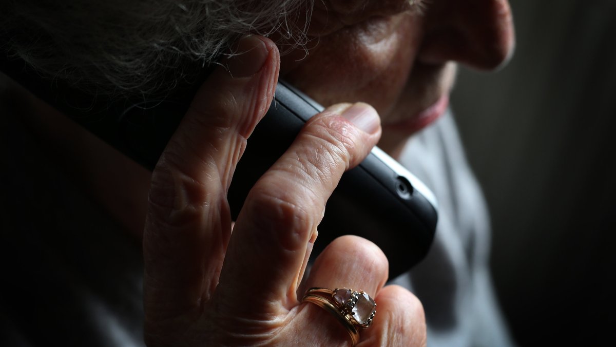 100-Jährige überlistet Telefonbetrüger (Symbolbild)