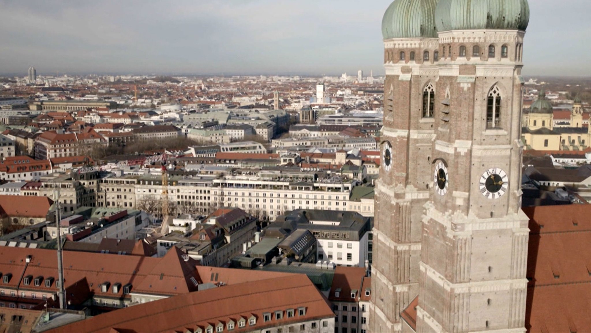 Frauenkirche und Stadtansicht München von oben