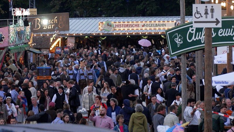 So wird das Sicherheitskonzept auf der Wiesn angepasst | Bild: Bayerischer Rundfunk 2025 So wird das Sicherheitskonzept auf der Wiesn angepasst