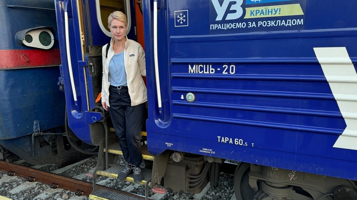 Manuela Schwesig (SPD) auf ihrer Reise in die Ukraine