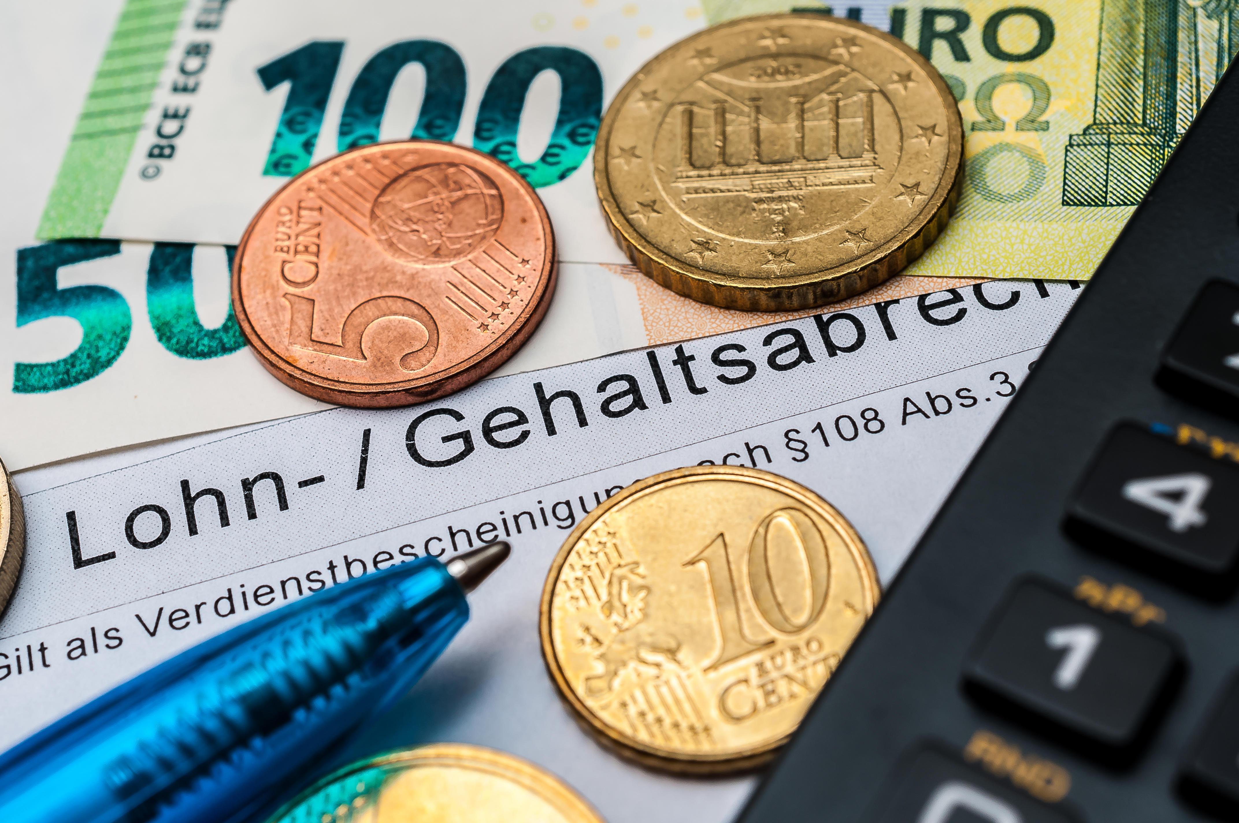 Gesetzlicher Mindestlohn Steigt 2024 Auf 12,41 Euro | BR24