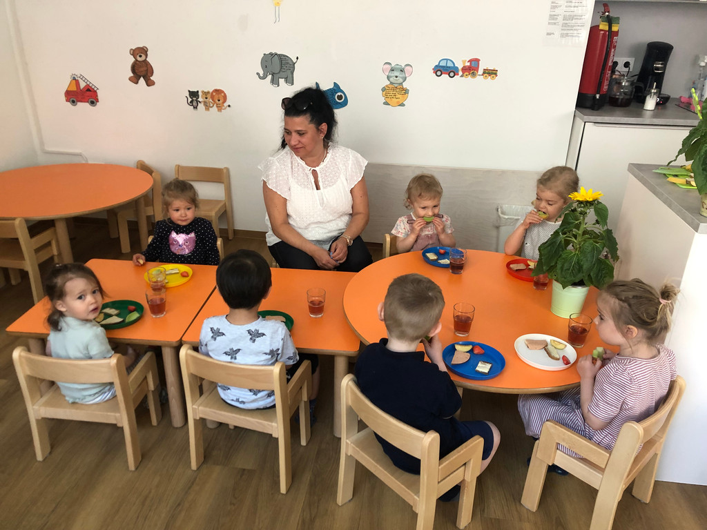 Die Kindertagespflege Brezen-Bande in München. Zehn Kinder werden hier von drei qualifizierten Fachkräften betreut, auch Tagesmütter genannt. 